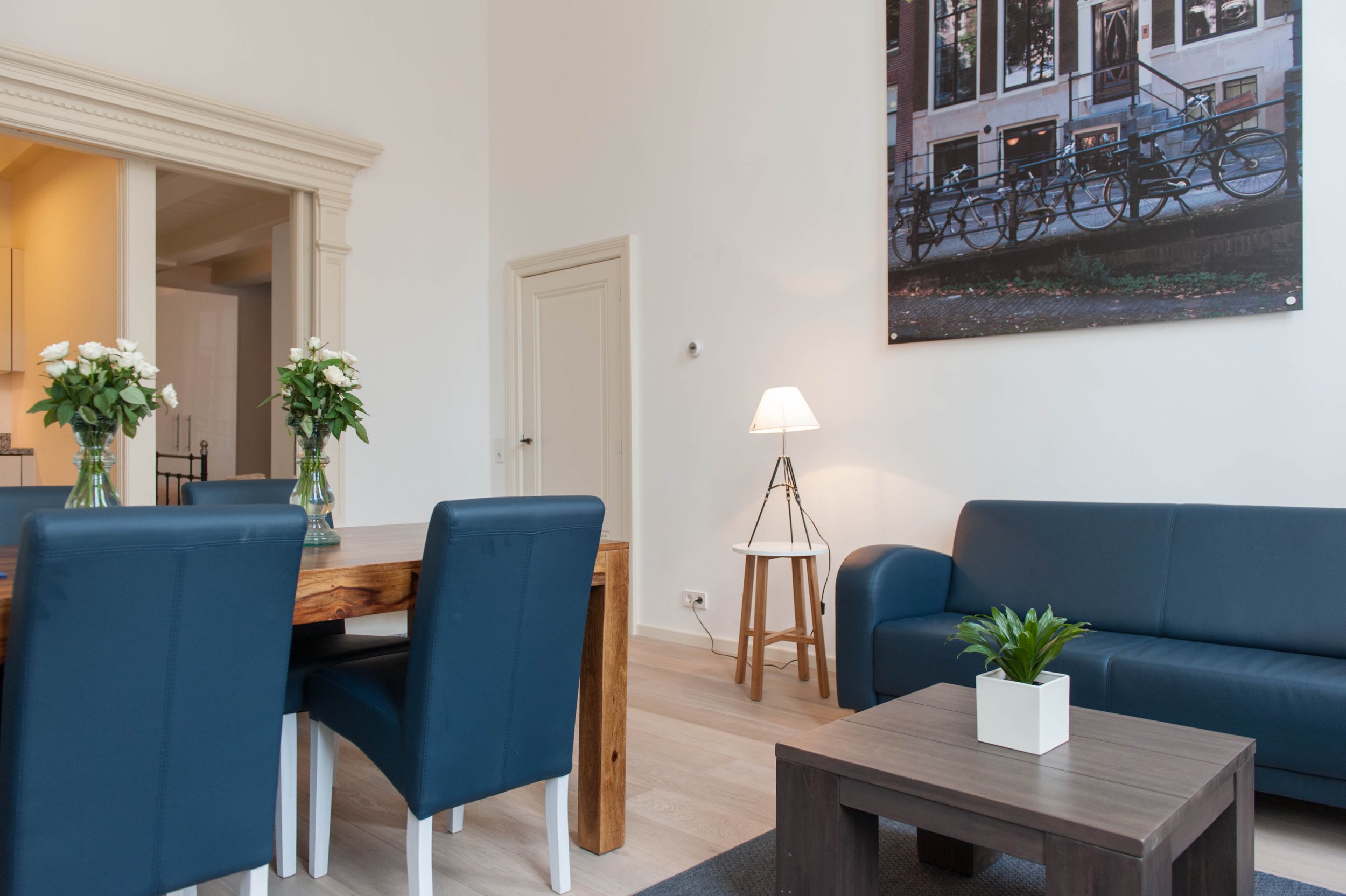 Bright ground floor apartment with authentic details and a view for one or a couple in Amsterdam — photo 1