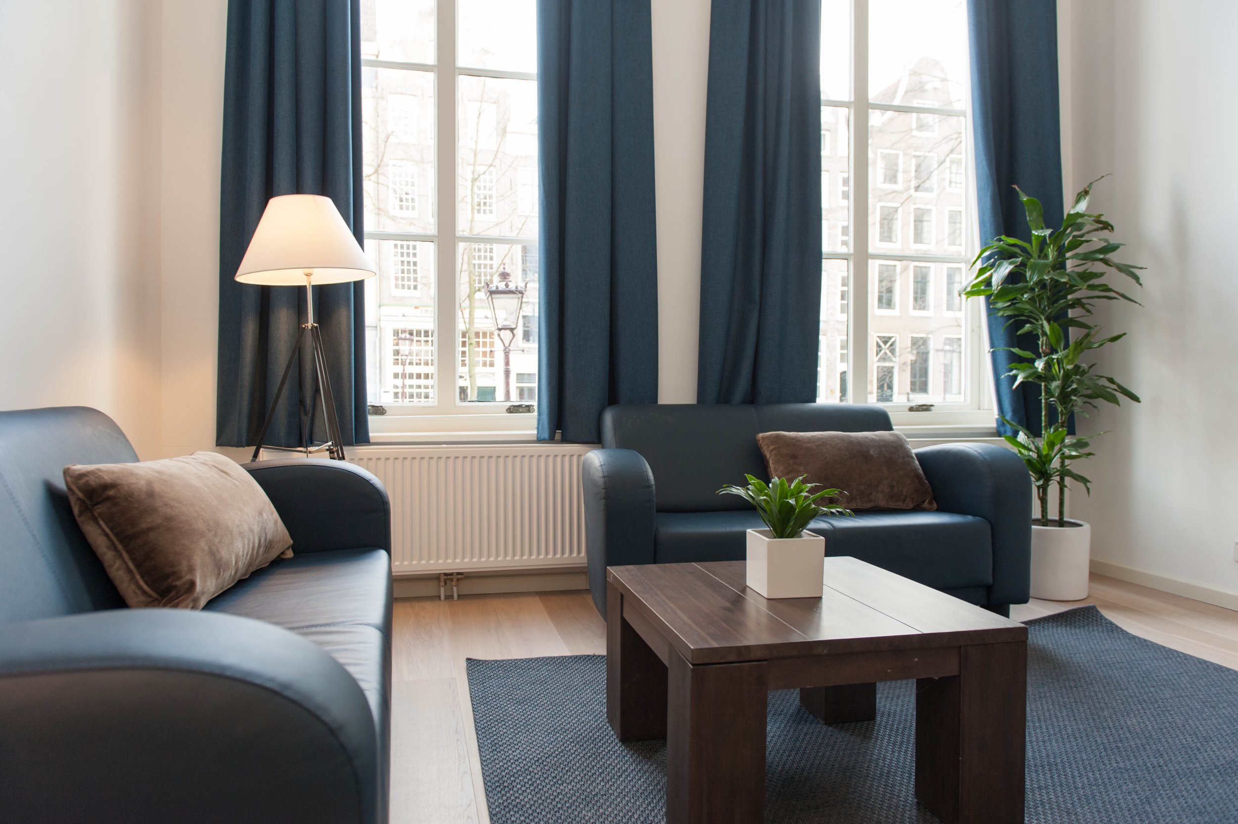 Bright ground floor apartment with authentic details and a view for one or a couple in Amsterdam — photo 5