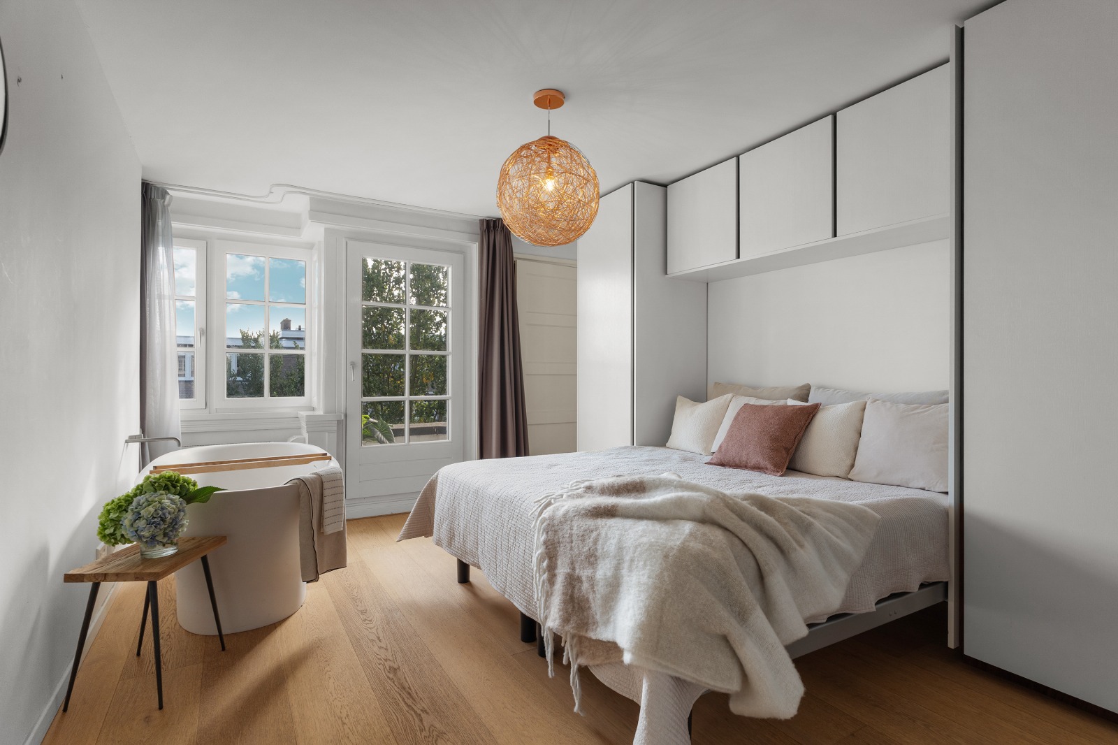 Sunny Bright Apartment in Amsterdam — photo 11