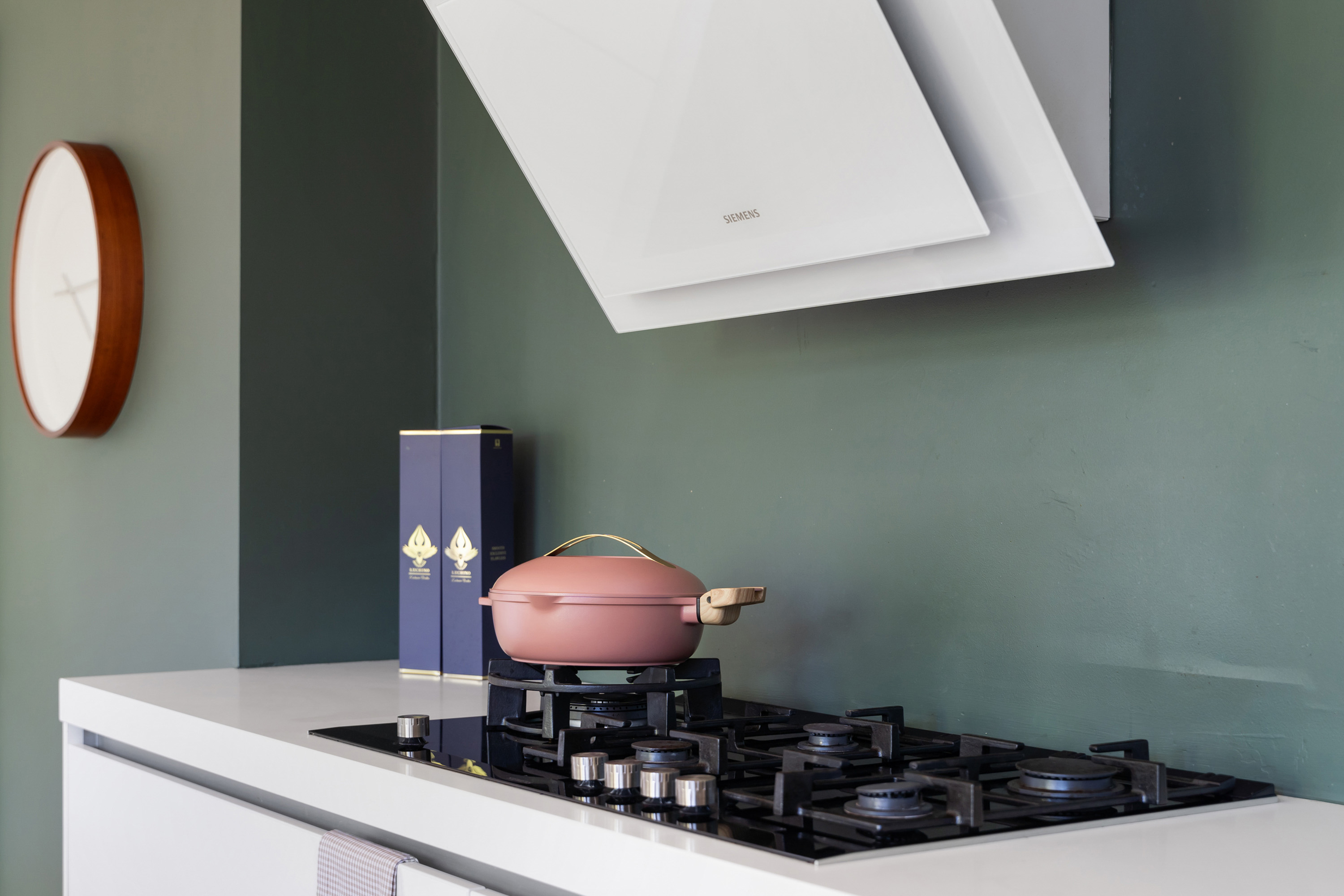 Sunny Bright Apartment in Amsterdam — photo 27